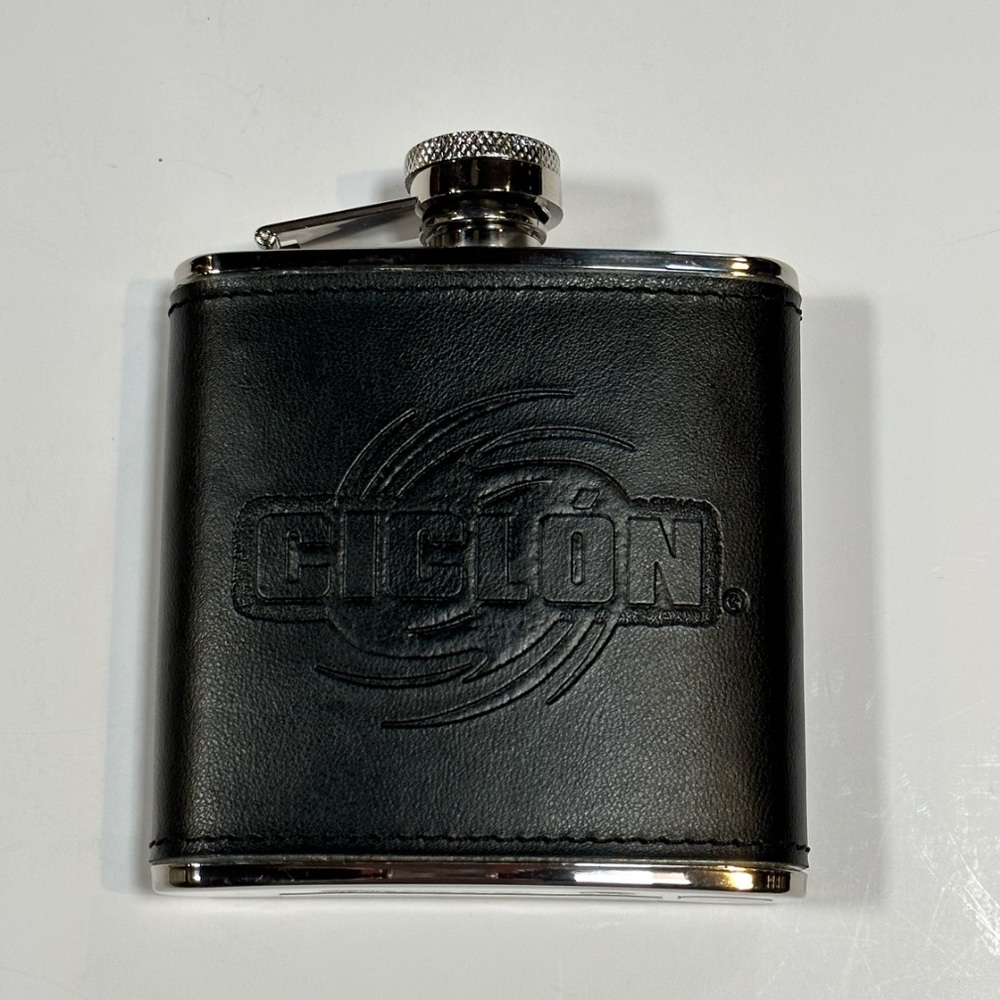 NEW CICLÓN Rum Flask